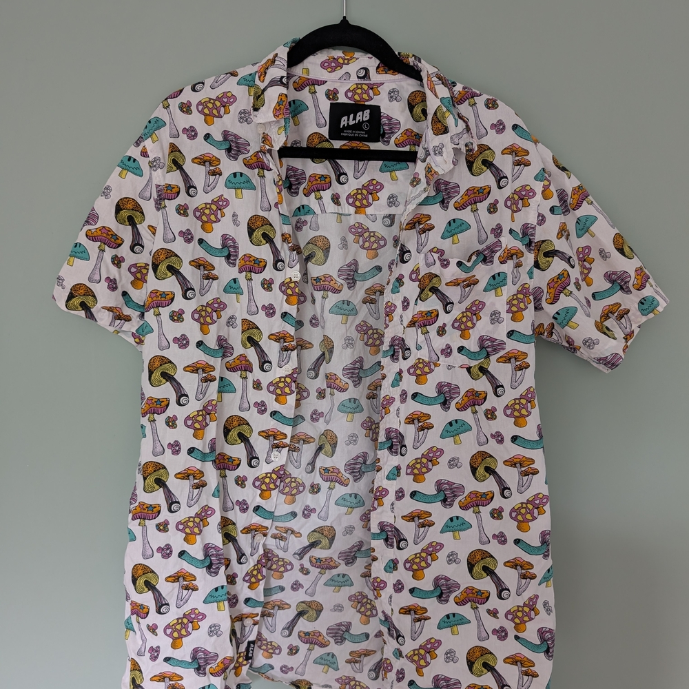 ALAB White Mushroom Pattern Men's Casual Shirt